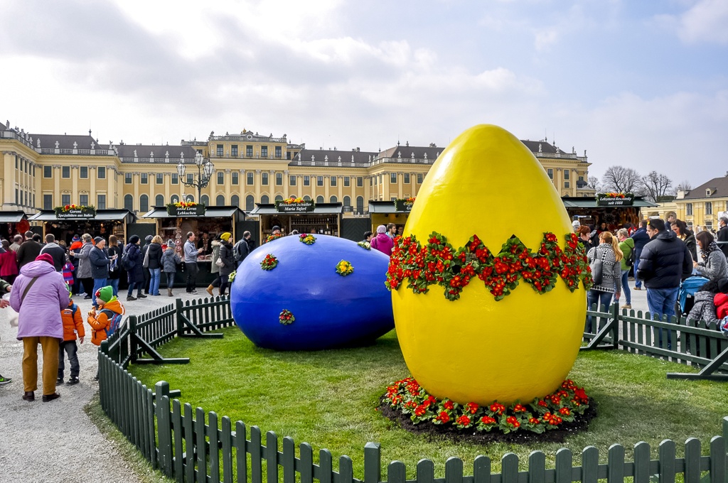 Великодній ринок перед палацом Шенбрунн, Відень