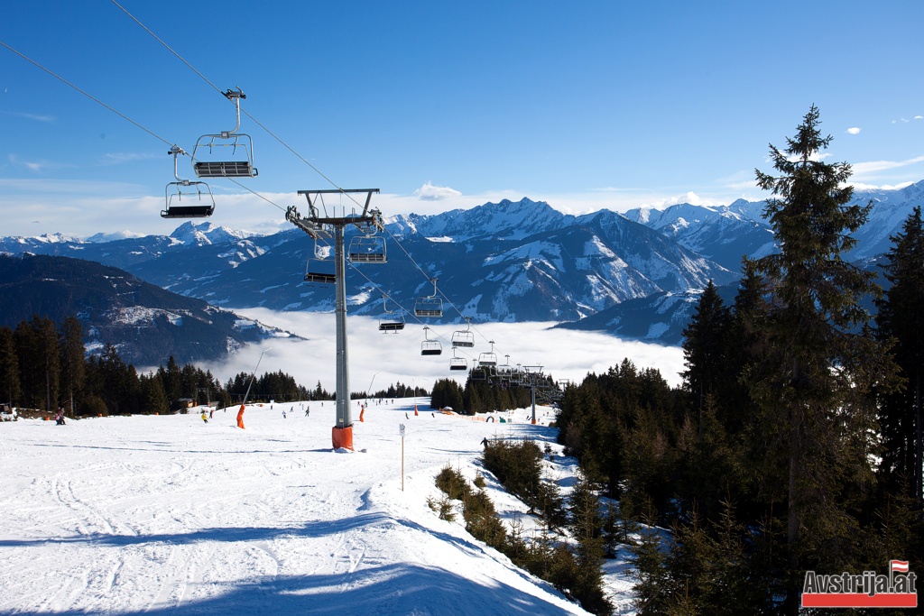 Канатная дорога австрийского горнолыжного курорта Шмиттен - Целль-ам-Зе