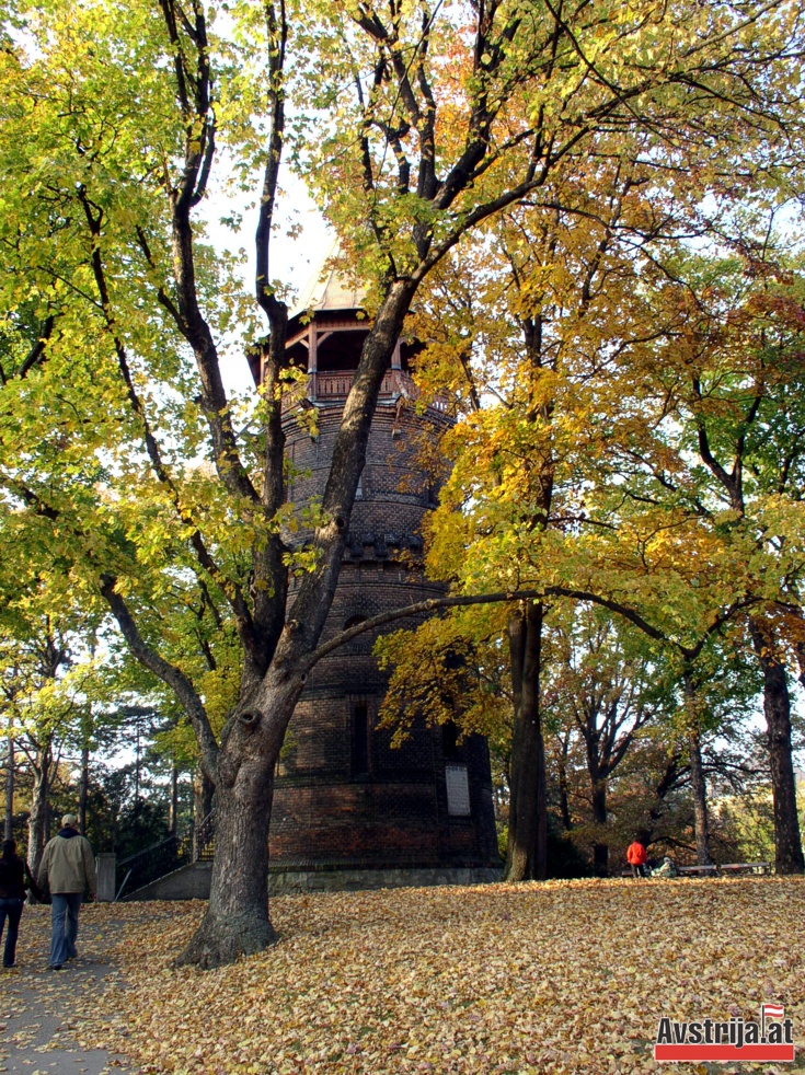 Башня Паулинен в парке Тюркеншанц