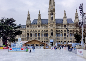 Лучший каток в Вене - Венская ледяная мечта возле ратуши